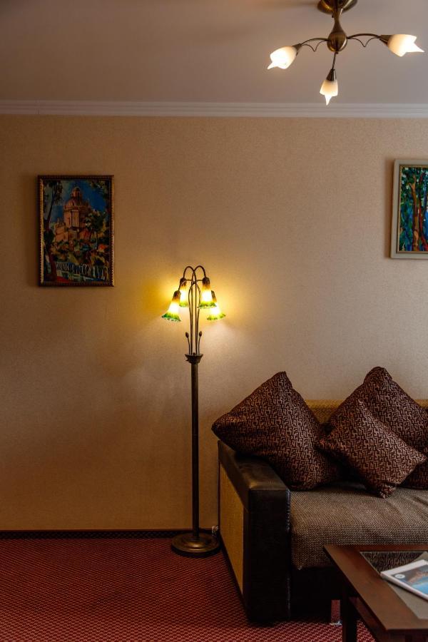 Argo Otel Lviv Dış mekan fotoğraf